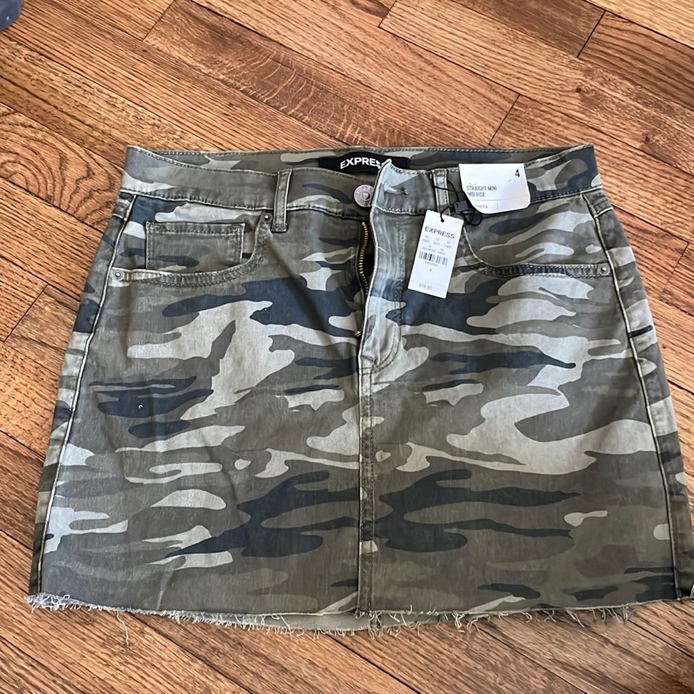 Army print express skirt